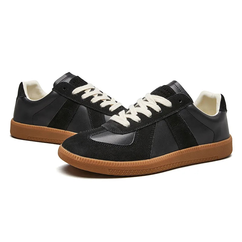 Men's Retro Low-Top Lace-Up Sneakers with Paneled Upper