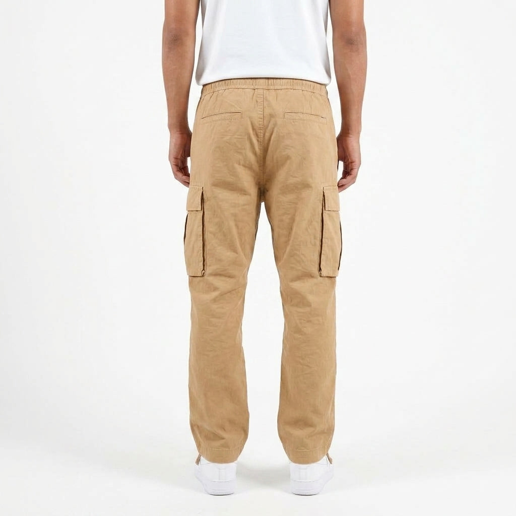 Men's Relaxed Cargo Pants with Wide Legs and Side Pockets