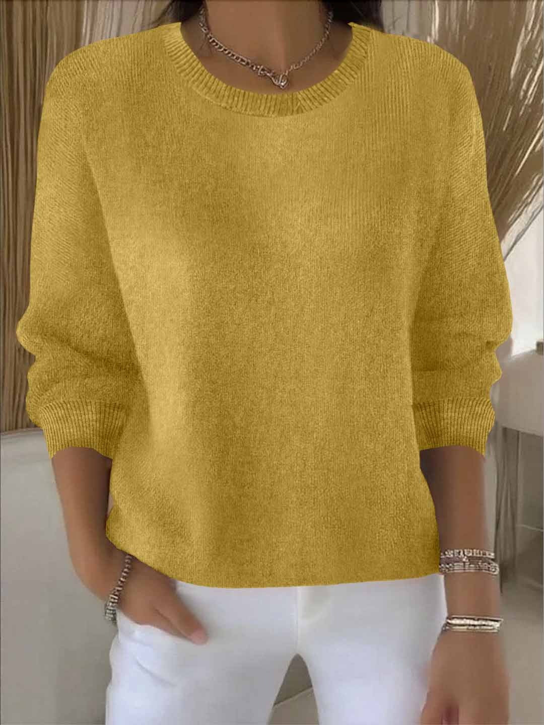 Women's Relaxed Round-Neck Knit Sweater