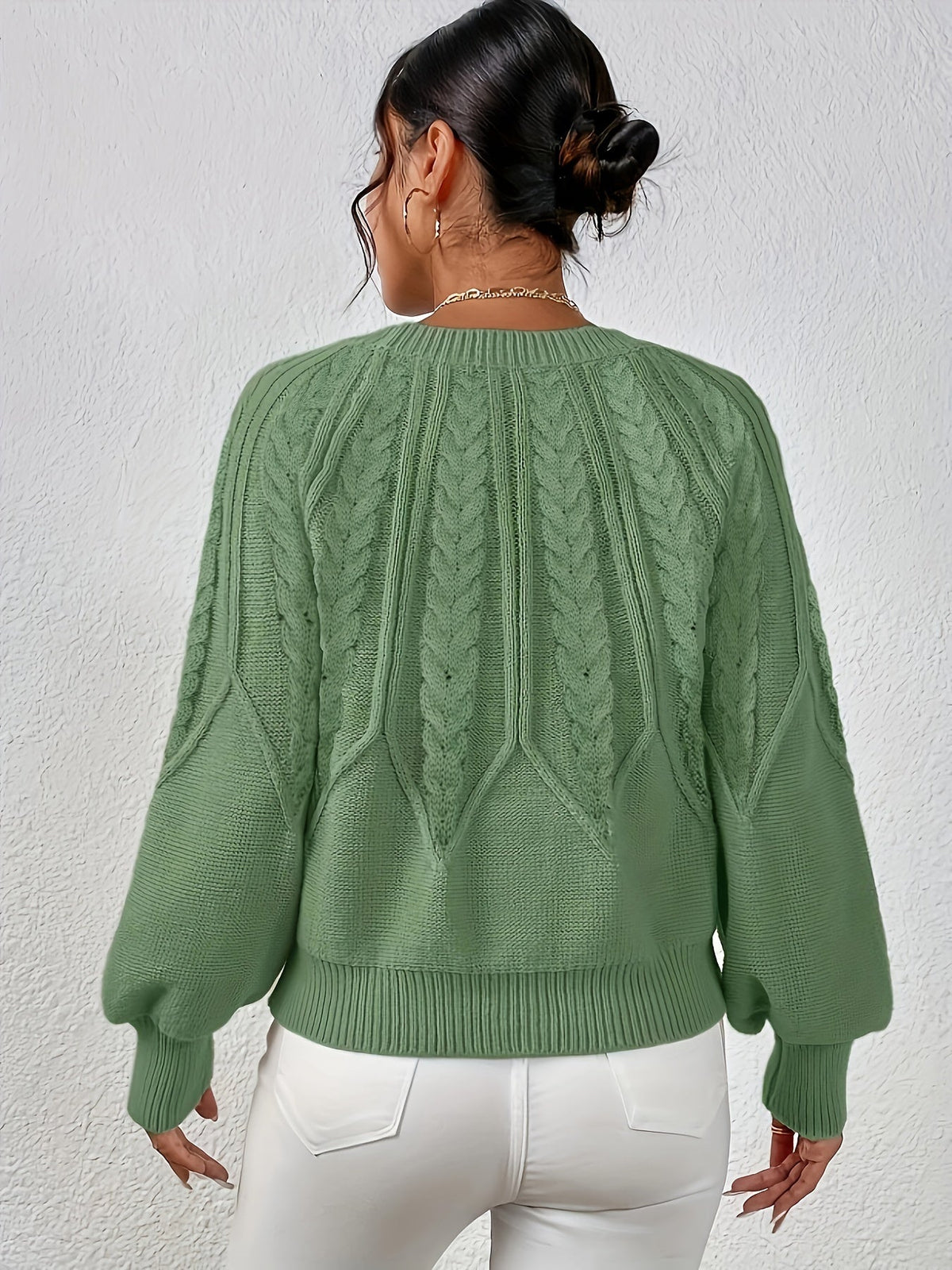 Women's Relaxed Cable-Knit Sweater