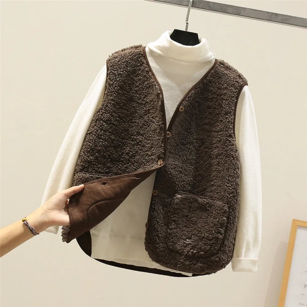 Women's Teddy-Texture Button-Front Vest with Patch Pockets