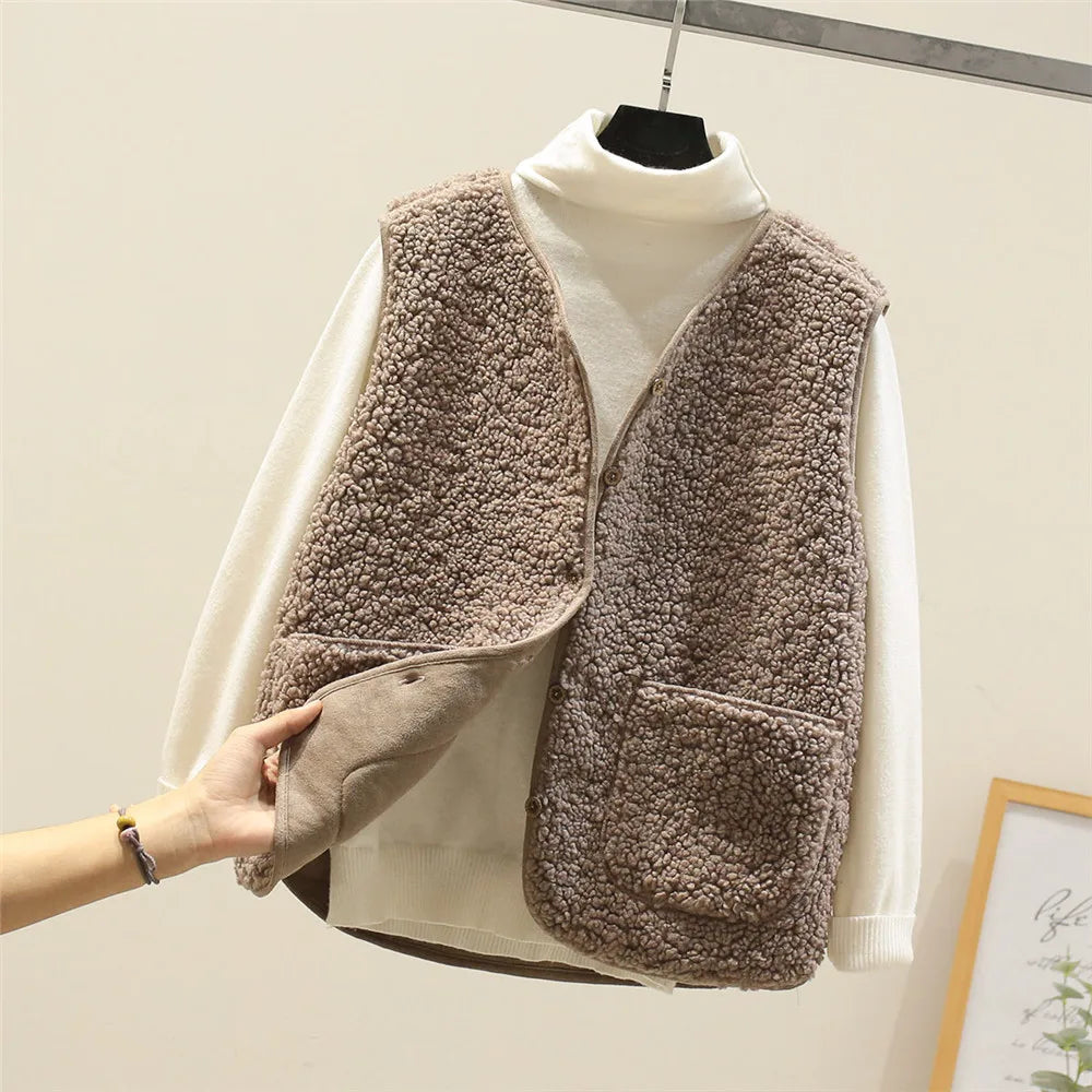 Women's Teddy-Texture Button-Front Vest with Patch Pockets