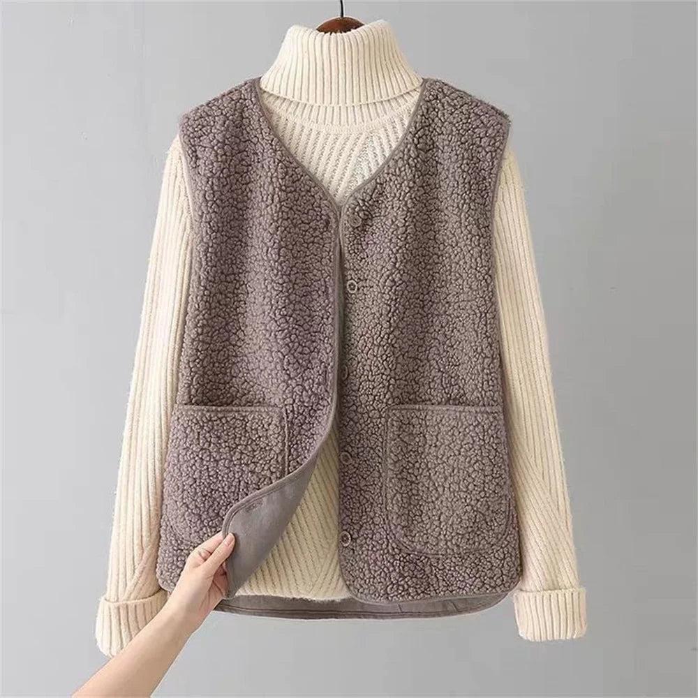 Women's Teddy-Texture Button-Front Vest with Patch Pockets