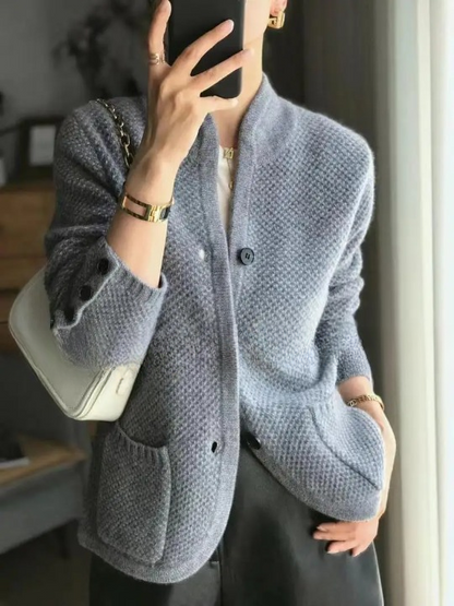 Women's Button-Front Knit Cardigan with Long Sleeves and Pockets