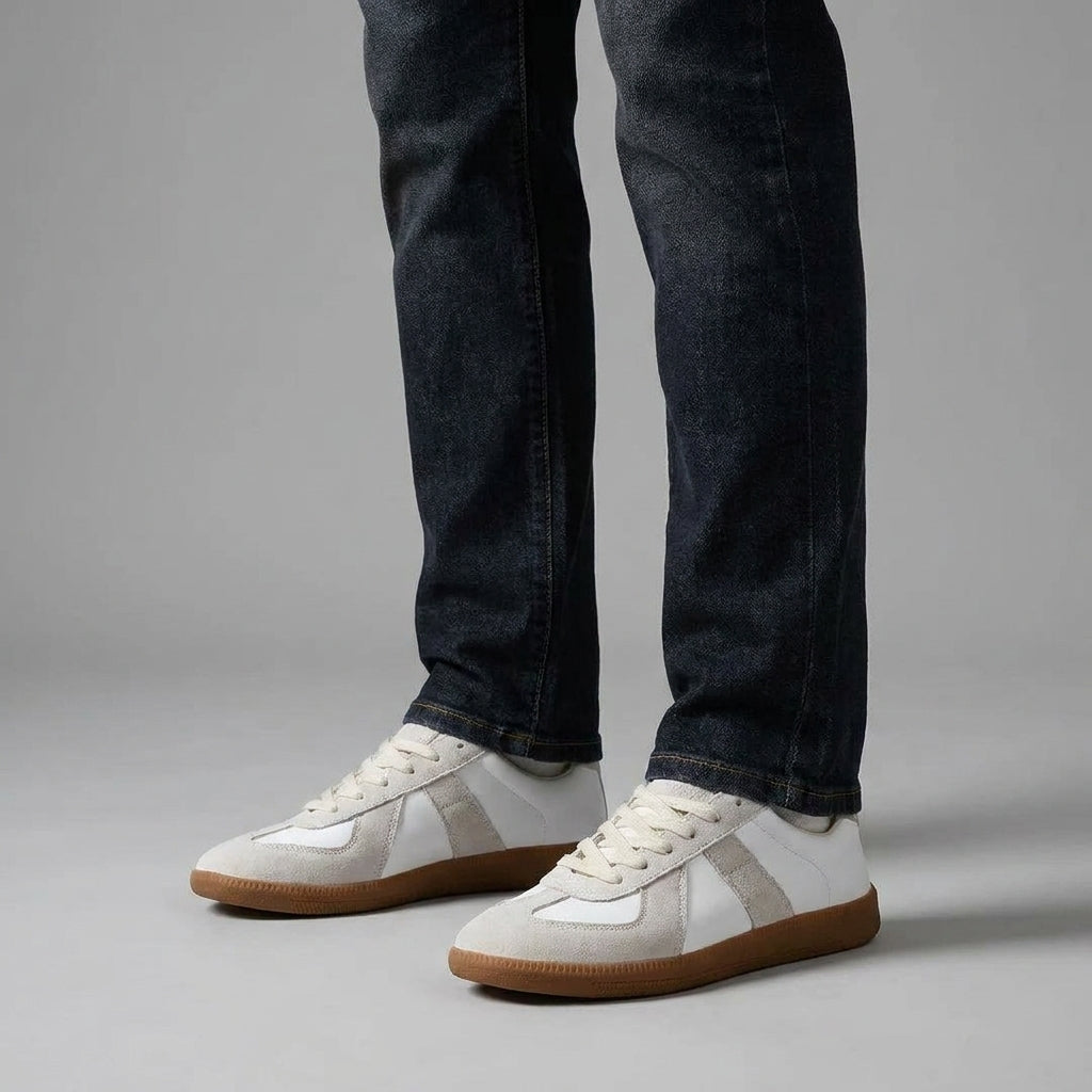 Men's Retro Low-Top Lace-Up Sneakers with Paneled Upper