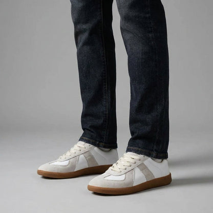 Men's Retro Low-Top Lace-Up Sneakers with Paneled Upper