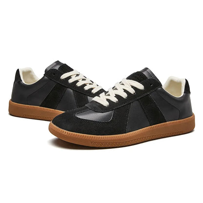Men's Retro Low-Top Lace-Up Sneakers with Paneled Upper