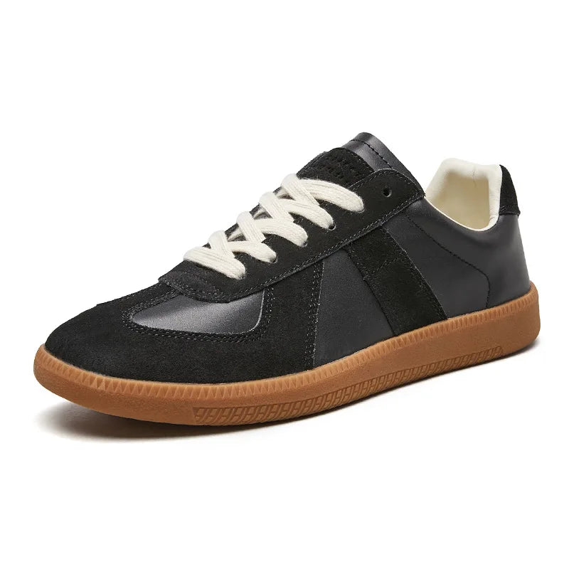Men's Retro Low-Top Lace-Up Sneakers with Paneled Upper